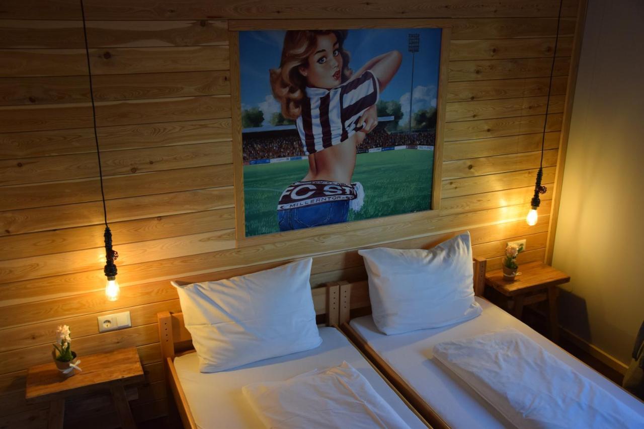 Hamburger Alm Hotel St. Pauli Exteriör bild